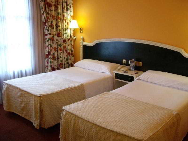 Tryp Bilbao Sondika Hotel Cameră foto