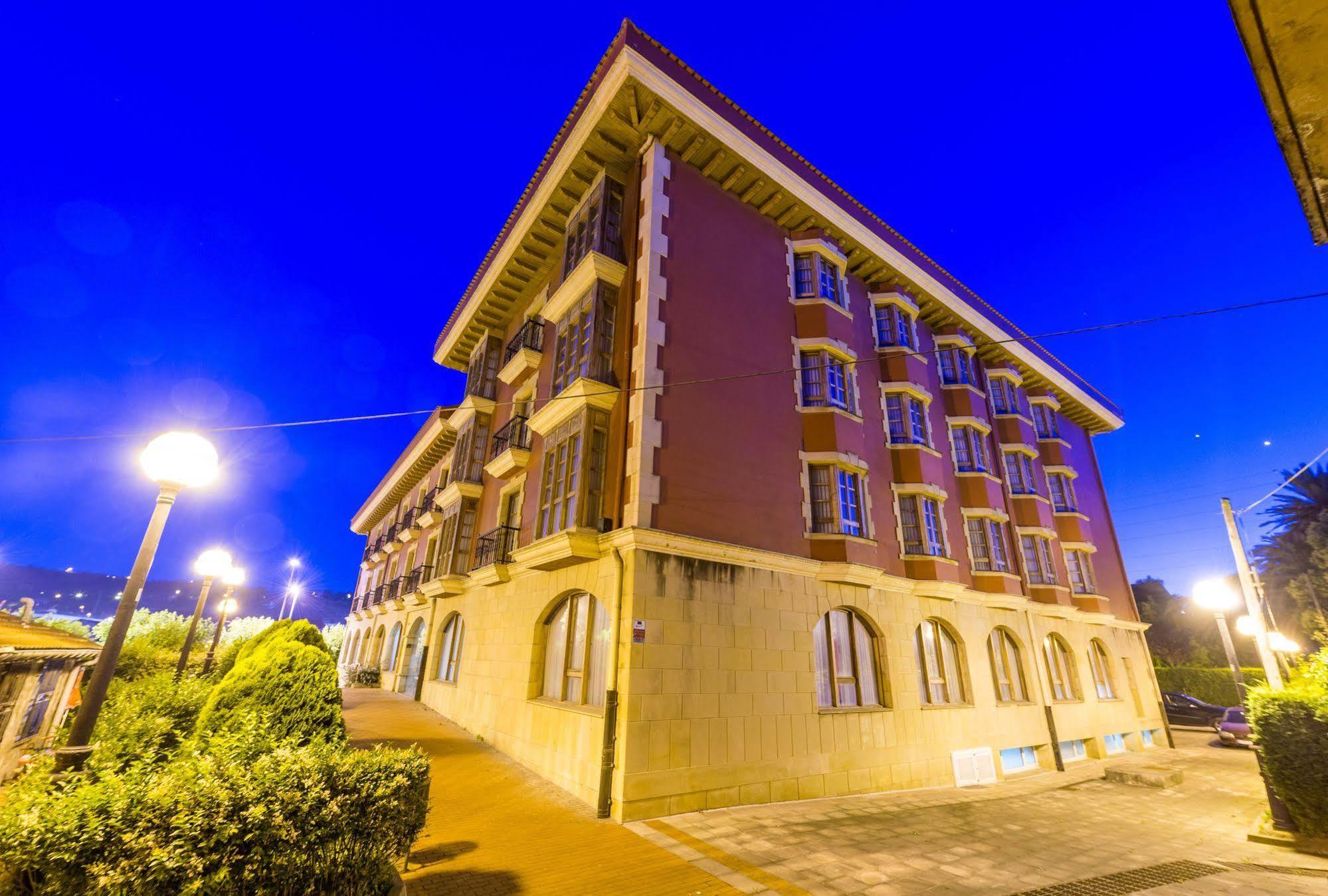 Tryp Bilbao Sondika Hotel Exterior foto